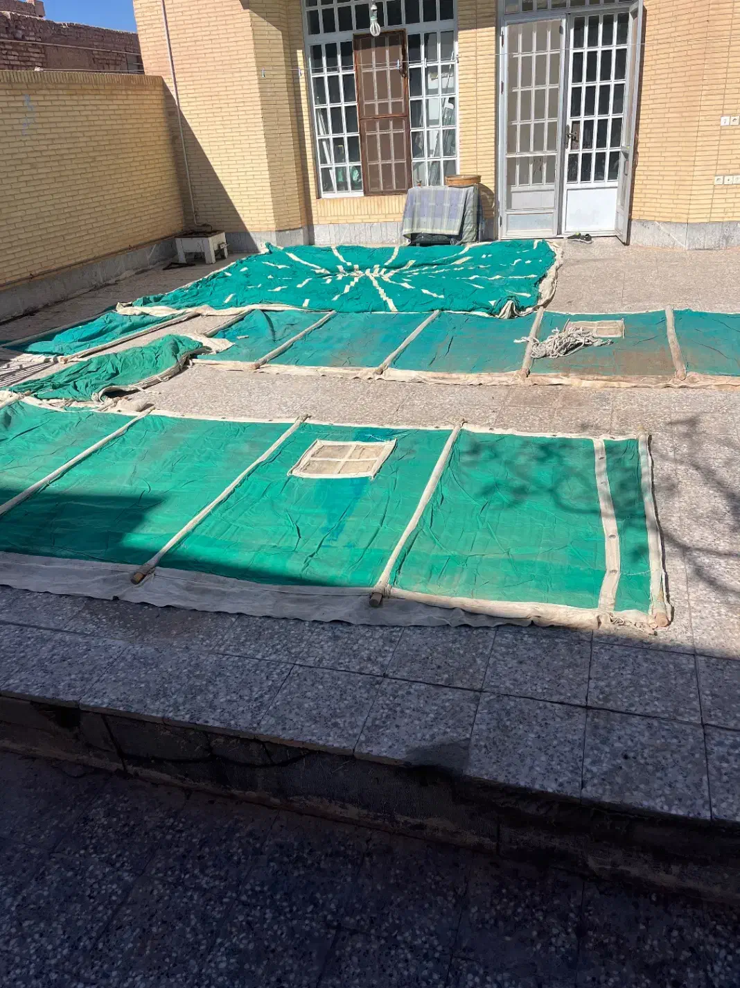 چادر خیمه ای بزرگ با تمام میله ها وسایلش|کوهنوردی و کمپینگ|رفسنجان, |دیوار