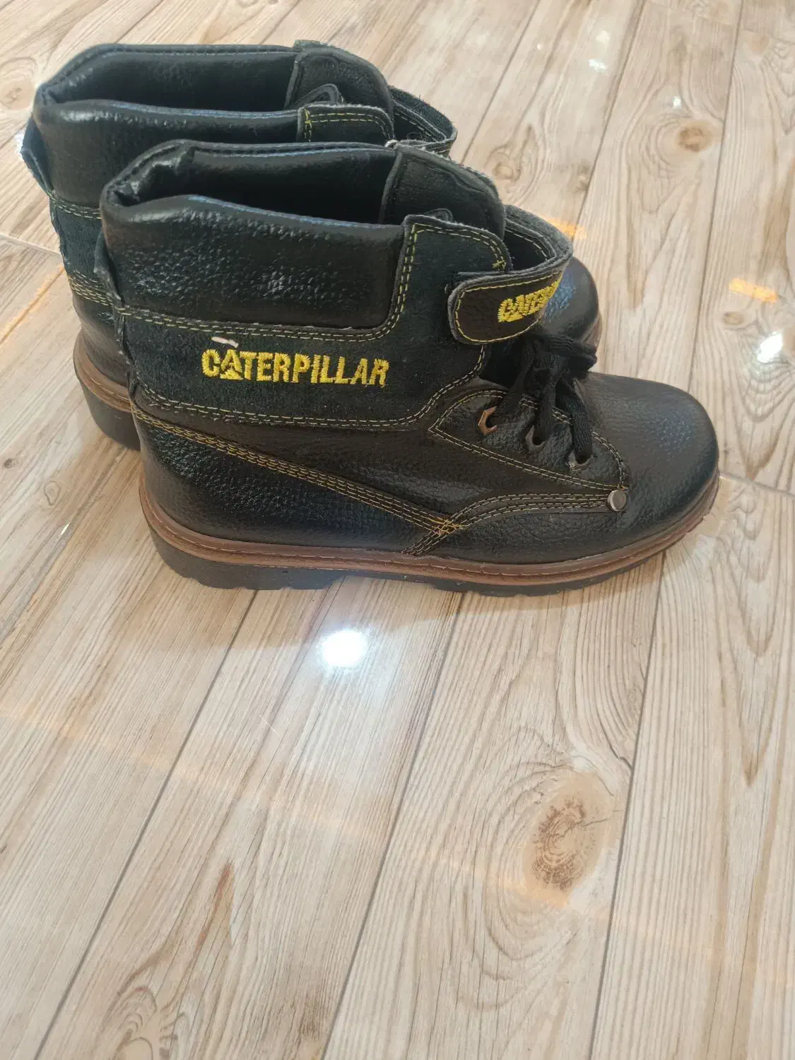 کفش کتونی|کیف، کفش، کمربند|شاهدشهر, |دیوار