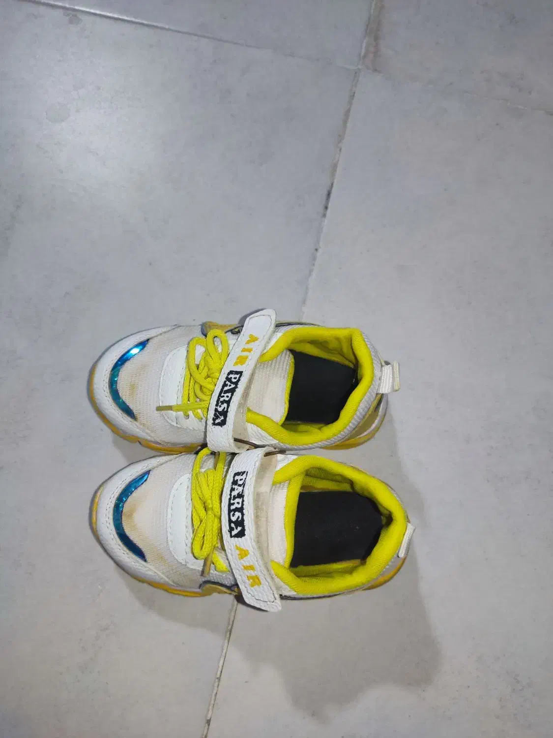 کفش|کیف، کفش، کمربند|بندر کنگان, |دیوار