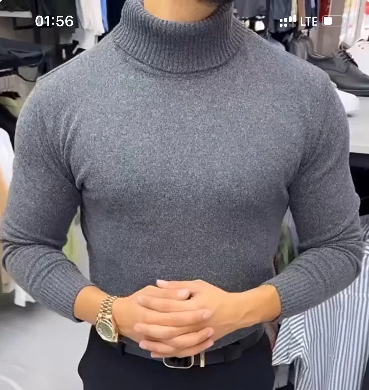 یقه اسکی|لباس|جلفا, |دیوار