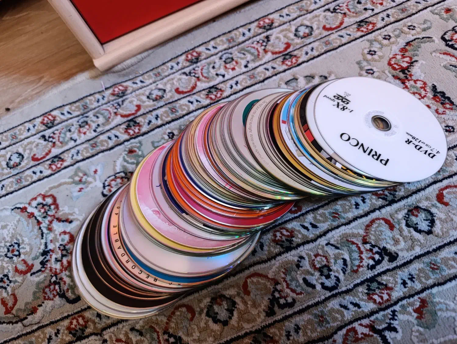 90تا سی دی|فیلم و موسیقی|مشهد, چهارچشمه|دیوار