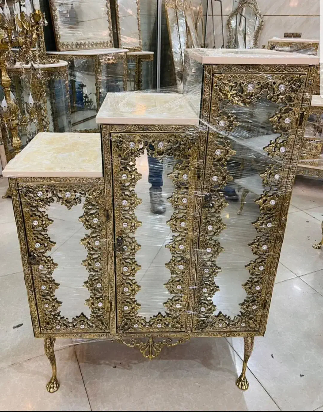 جاکفشی تمام برنز|جاکفشی، کمد، دراور|خاوران, |دیوار