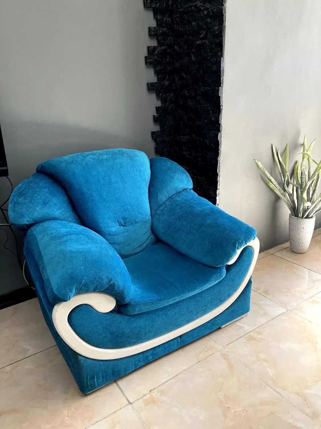 مبل5نفر|مبلمان خانگی و میز عسلی|محمدشهر, همایون ویلا|دیوار