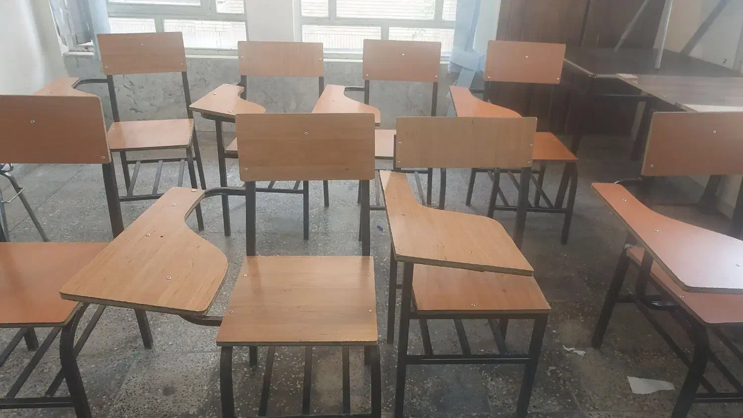 ۷عدد صندلی برای آموزشگاه یا مدرسه به فروش میرسد|صندلی و نیمکت|شهرکرد, |دیوار