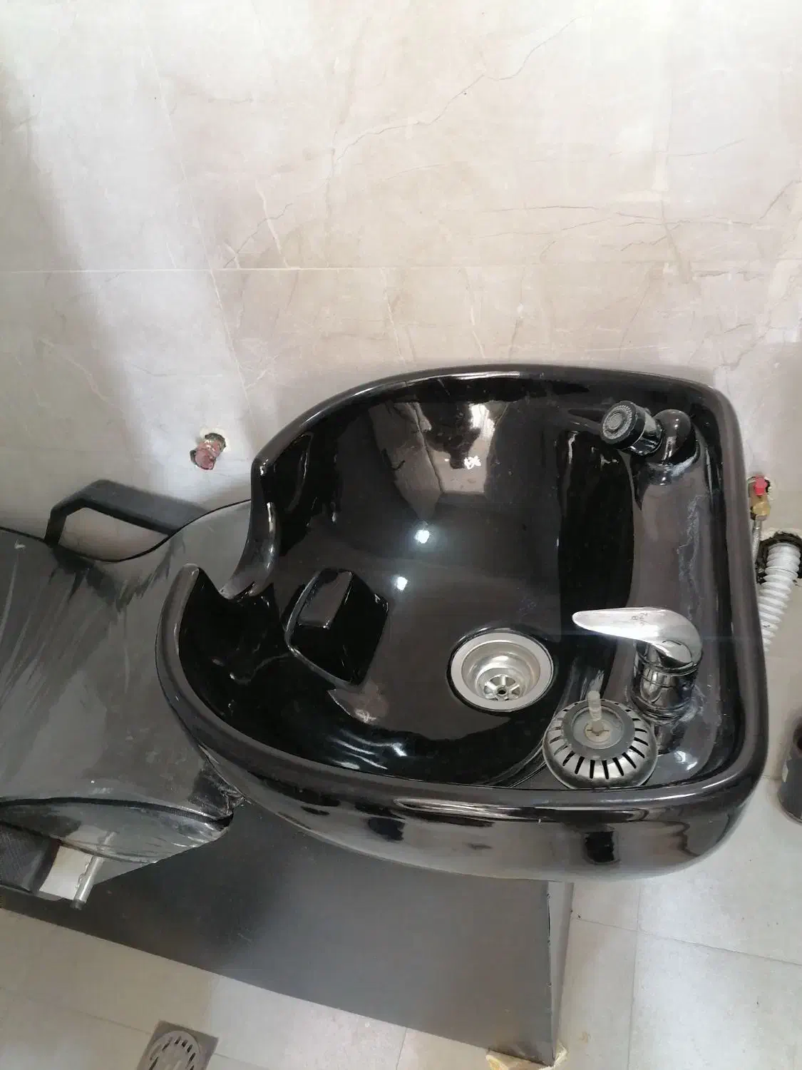 سرشور با شیرآلات|آرایشگاه و سالن‌های زیبایی|تهران, مشیریه|دیوار