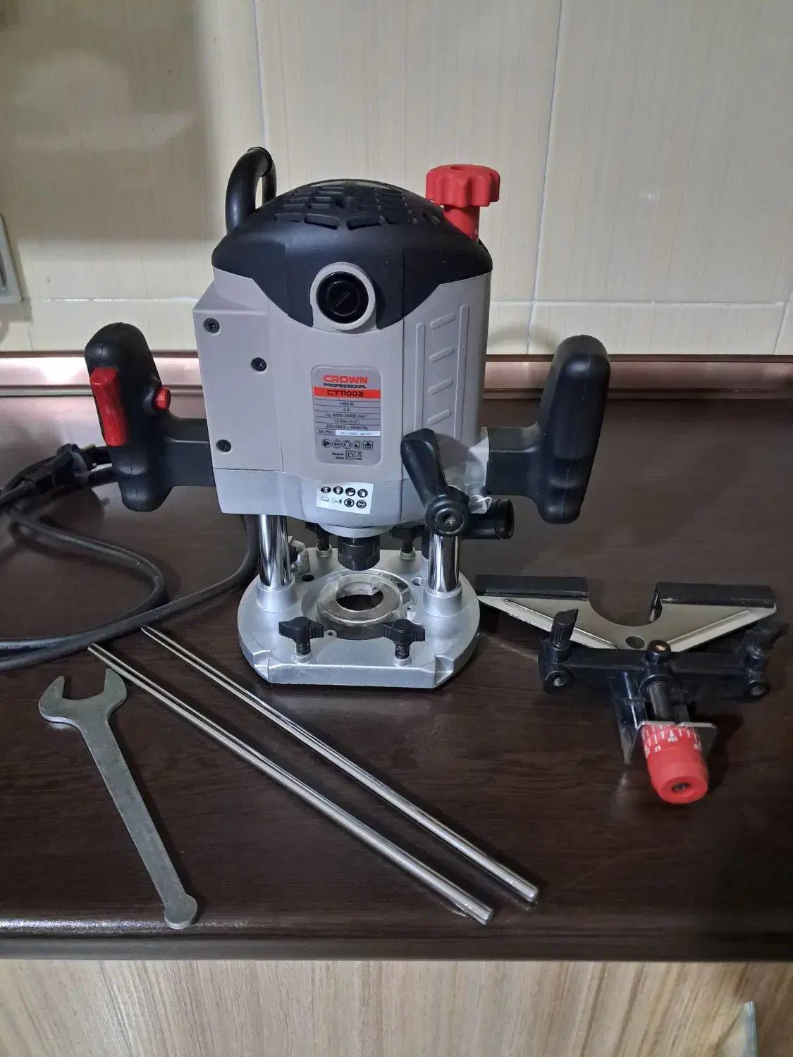 دستگاه اورفرز مدل کرون ۱۴۰۰وات|ابزارآلات|فردیس, شهرک وحدت|دیوار