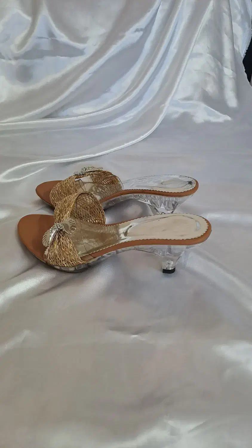 صندل|کیف، کفش، کمربند|رودسر, |دیوار