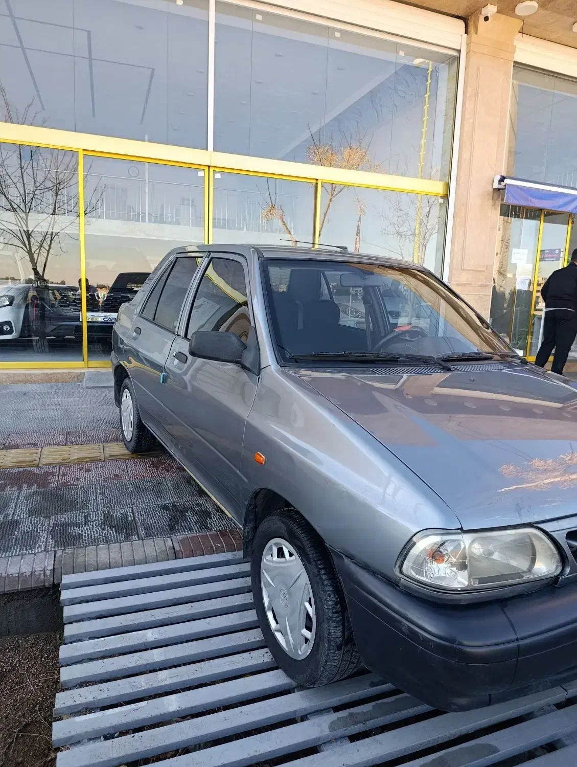 پراید مدل 98|خودرو سواری و وانت|اصفهان, شهرک شهید منتظری|دیوار