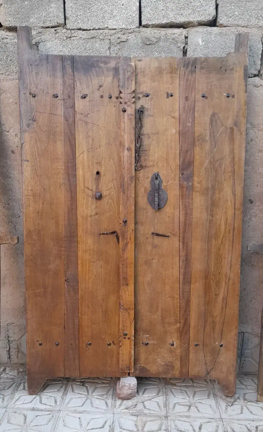 در وپنجره|کلکسیون اشیاء عتیقه|ماهان, |دیوار