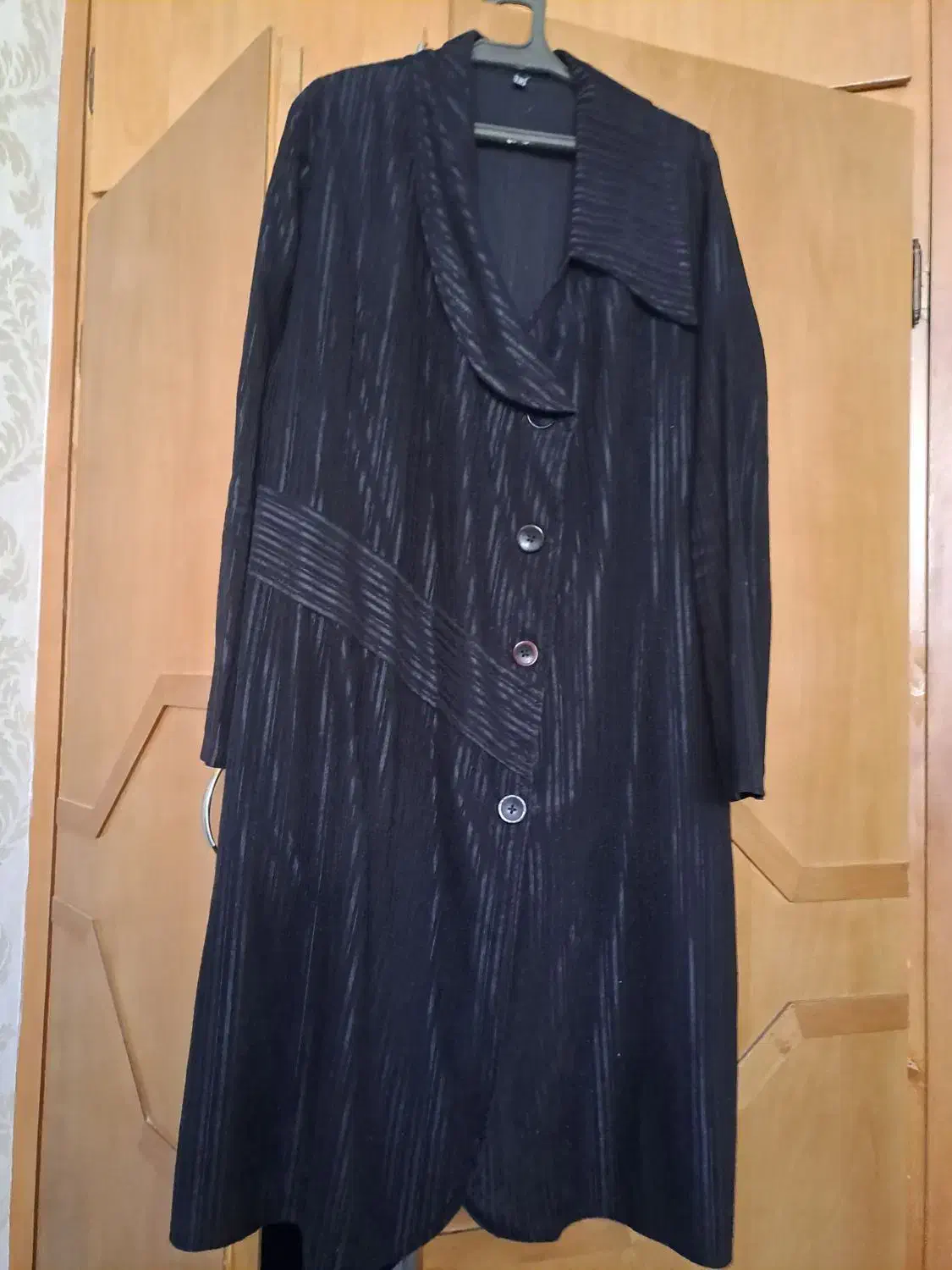 مانتو|لباس|اصفهان, پروین|دیوار