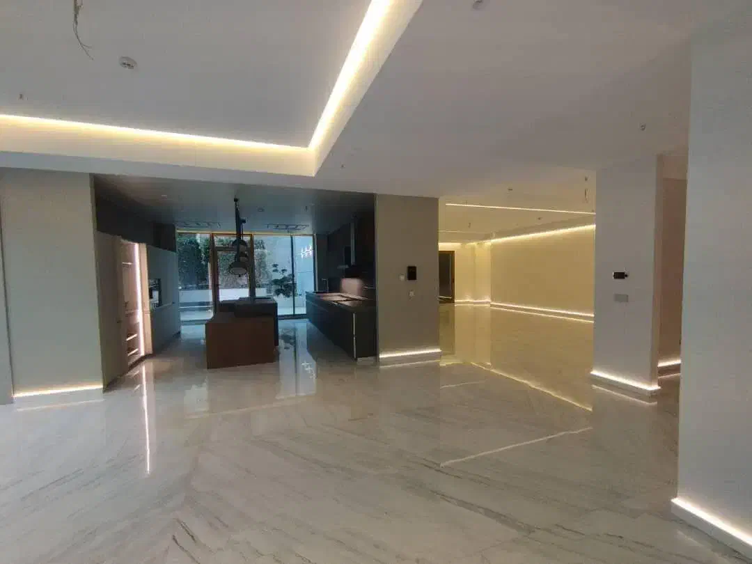 اجاره ۲۴۰ متر لوکس در تاپ‌لوکیشن هروی واحد هوشمند