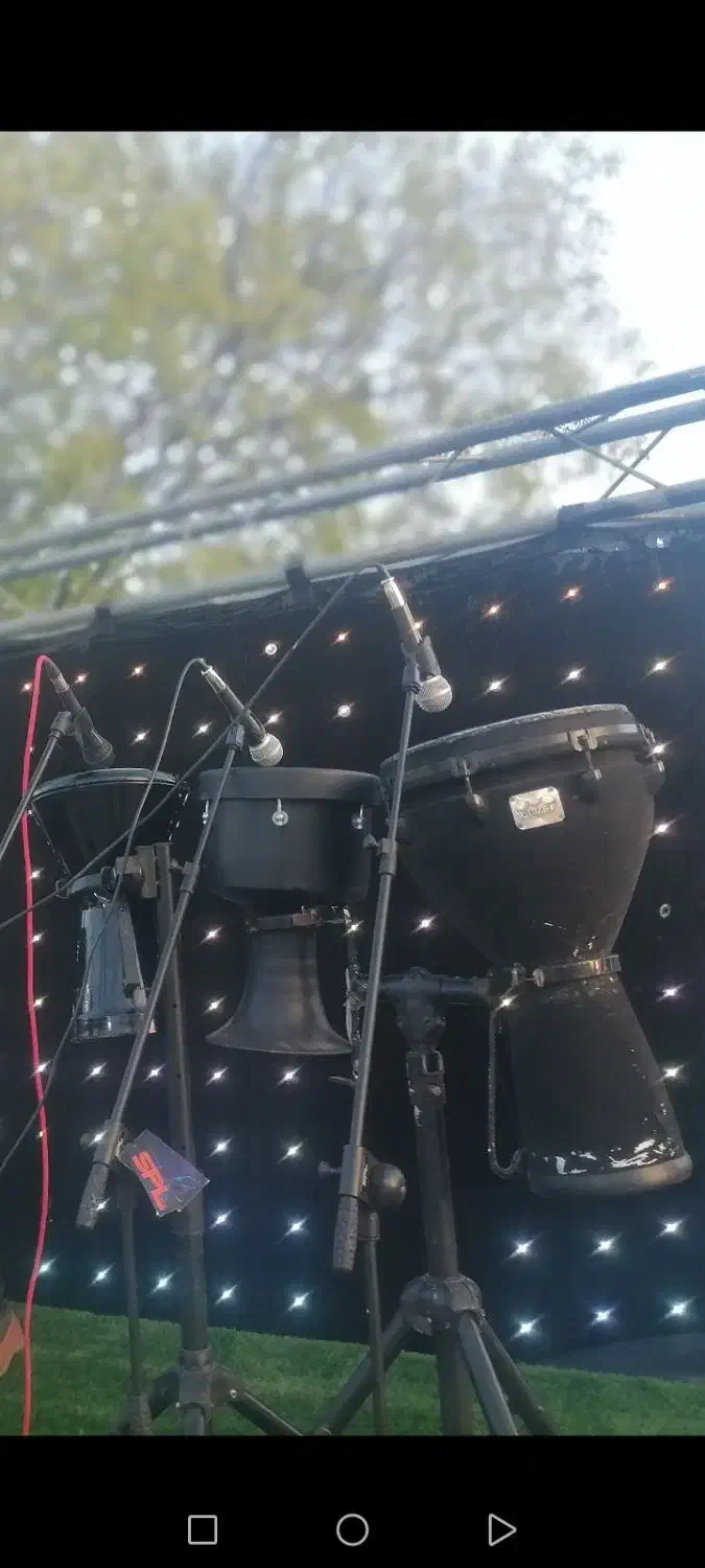 ضرب تمپو|درام و پرکاشن|اصفهان, بهارستان|دیوار