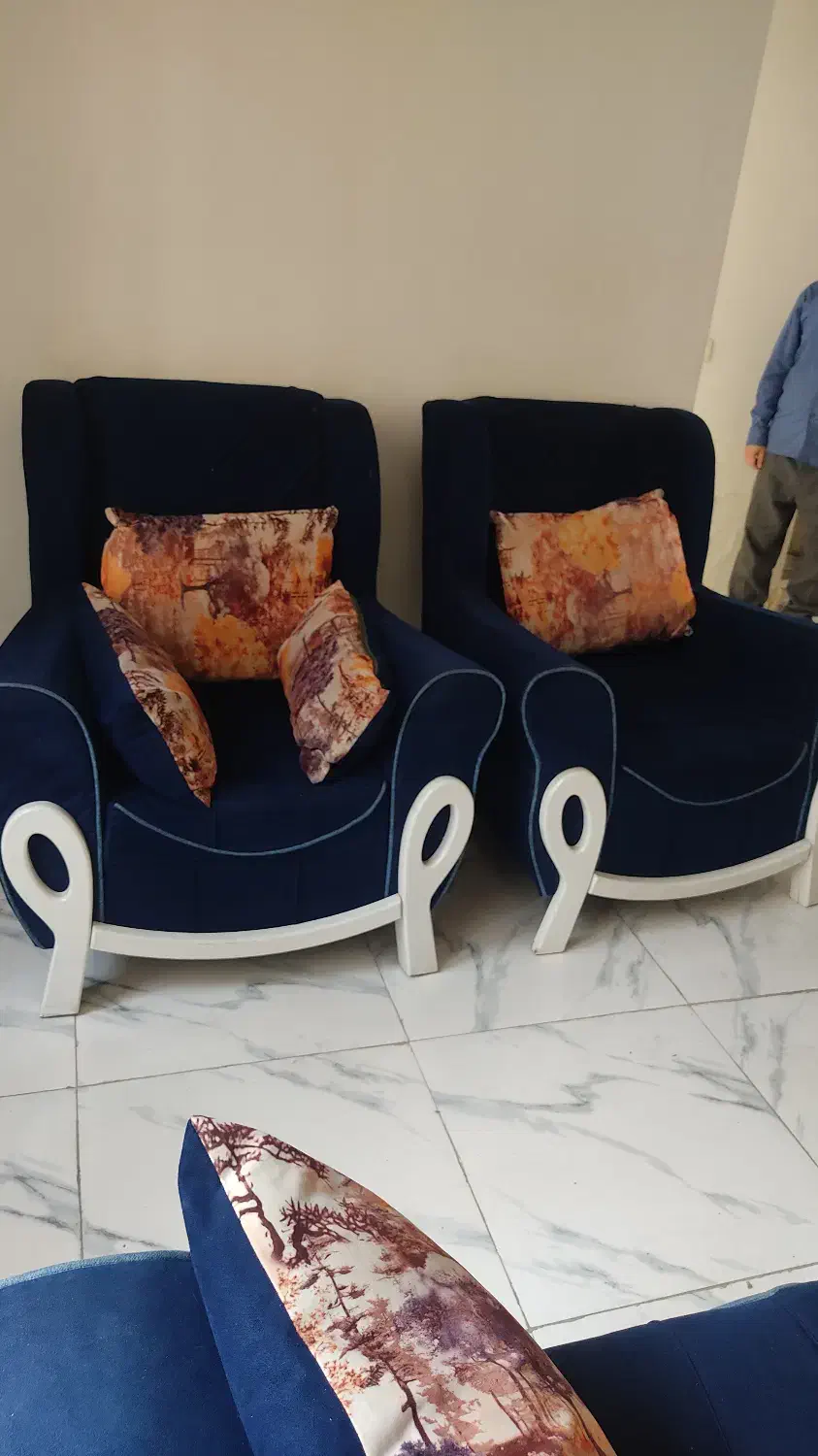 مبل|مبلمان خانگی و میز عسلی|تهران, فلسطین (میدان انقلاب)|دیوار