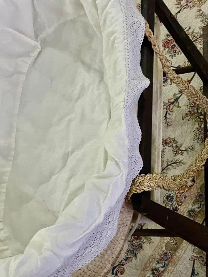 کریر چوبی نوزاد|تخت و صندلی بچه|نسیم‌شهر, |دیوار