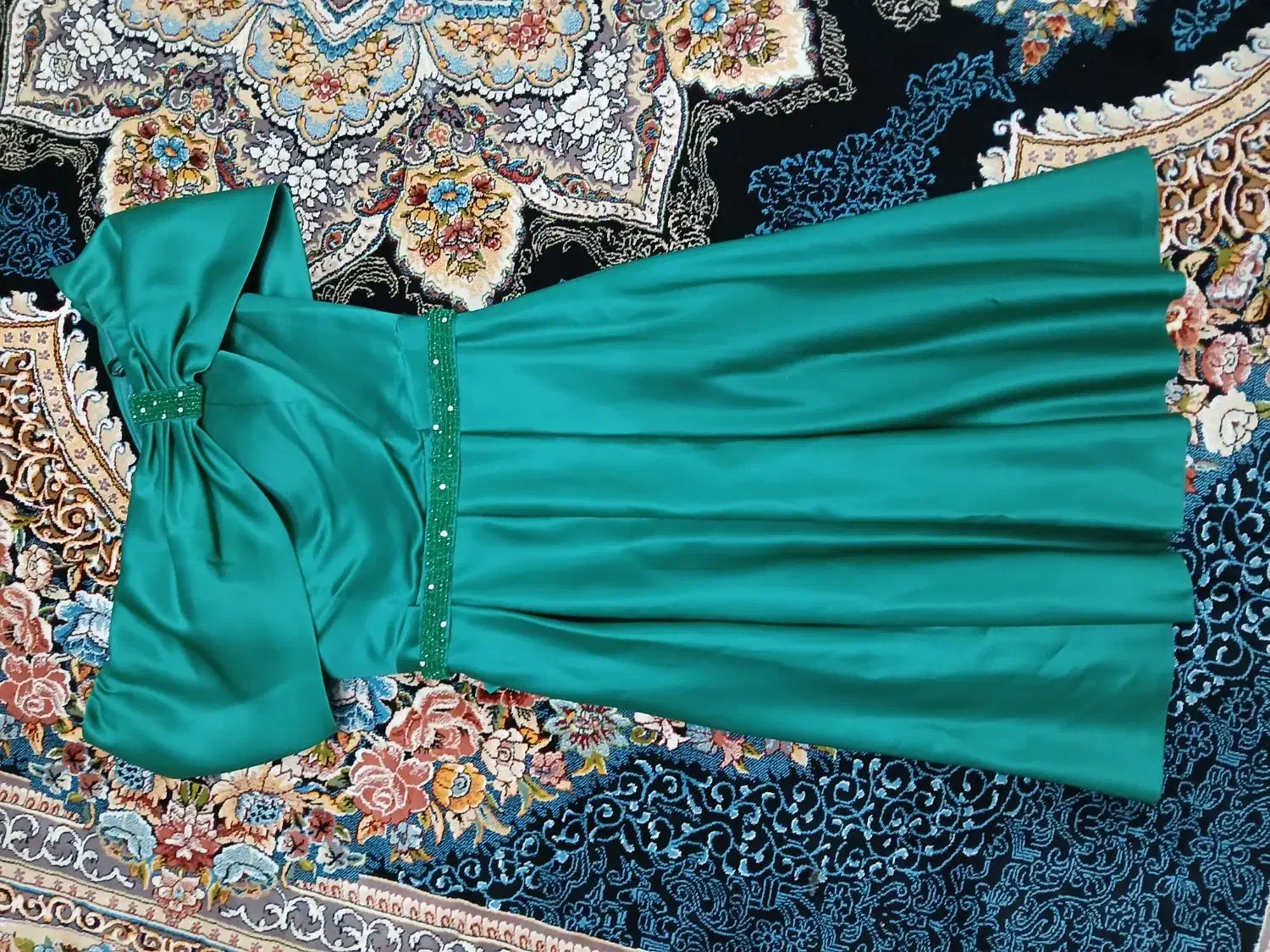 لباس مجلسی|لباس|شیراز, محراب|دیوار