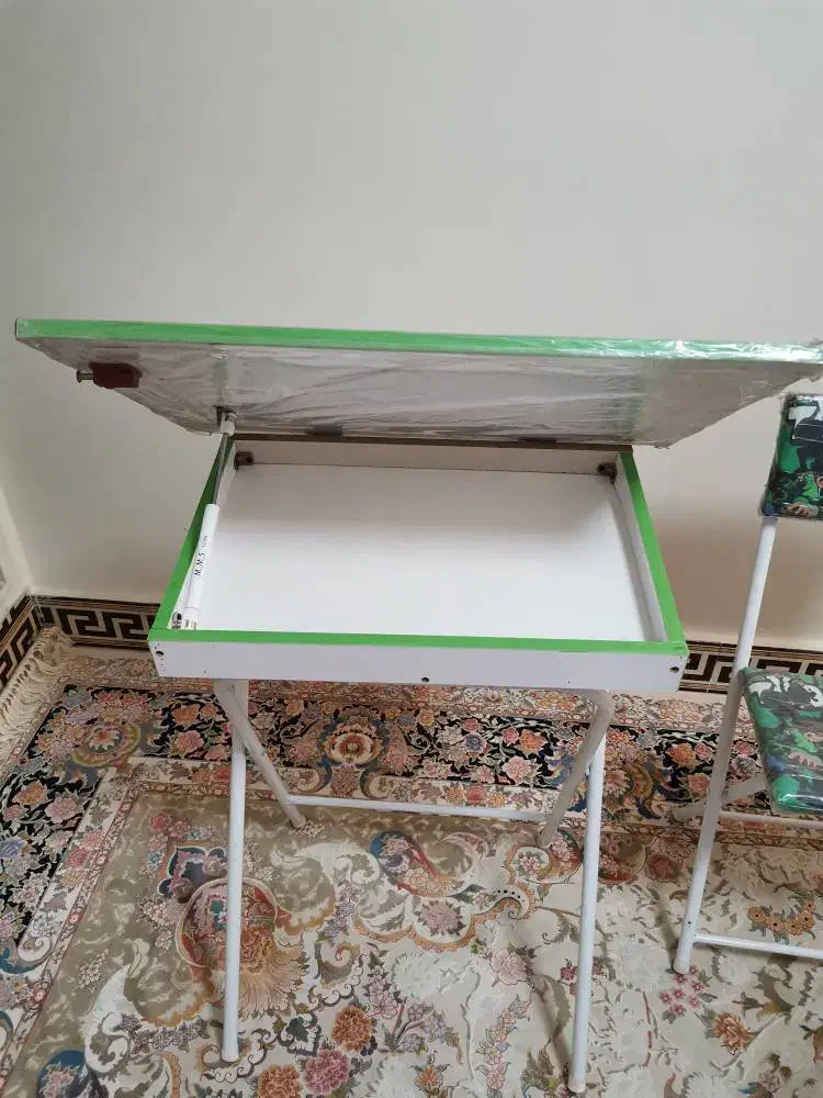 میز تحریر بچه گانه|میز تحریر و کامپیوتر|قرچک, شهرک طلائیه|دیوار