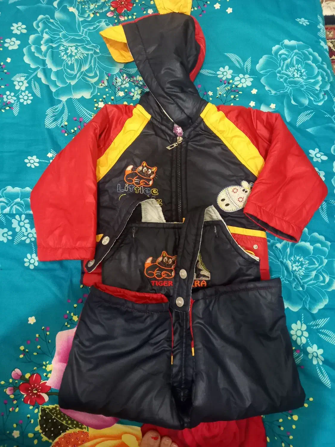 ۲ عدد کاپشن شلوار پسرونه|کفش و لباس بچه|مرند, |دیوار