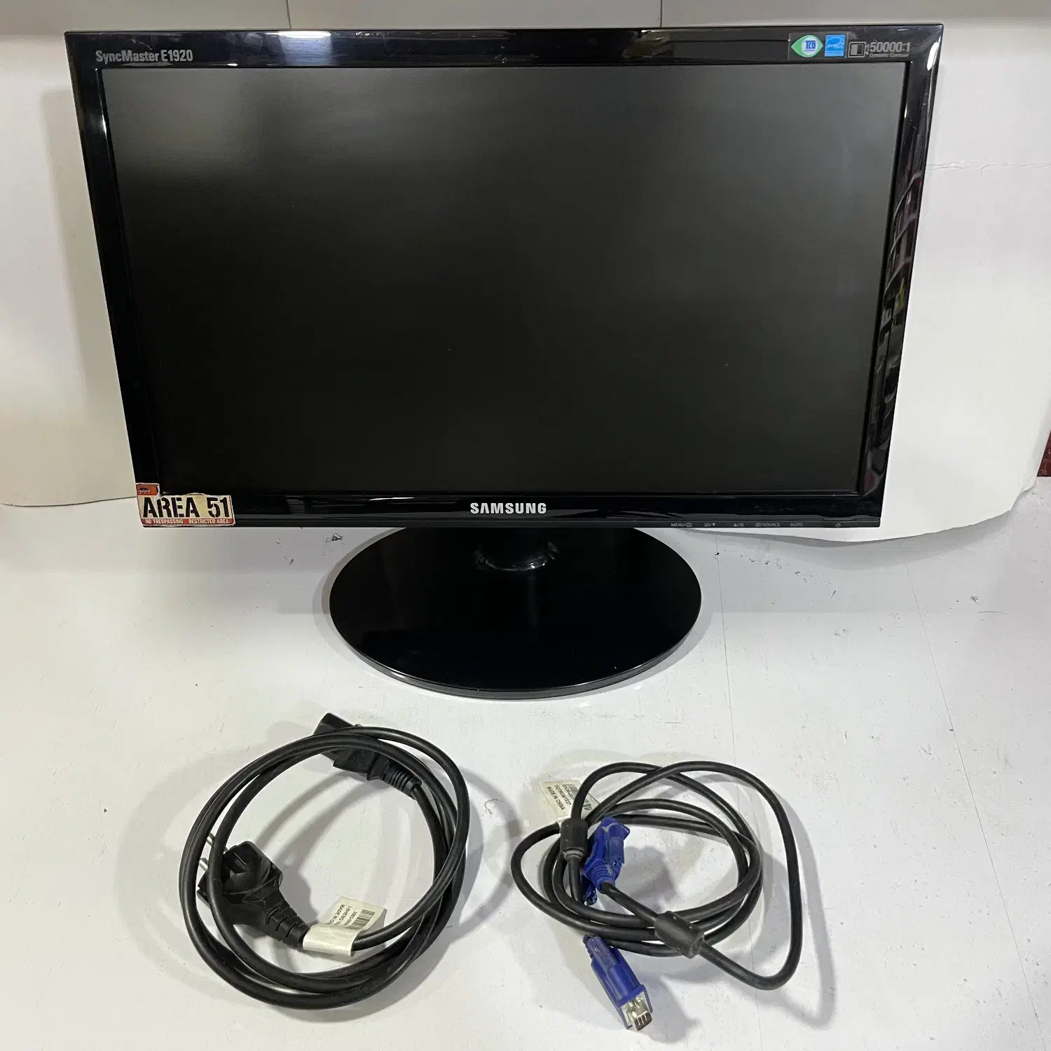 مانیتور و کیس کامل|رایانه رومیزی|بندرعباس, |دیوار