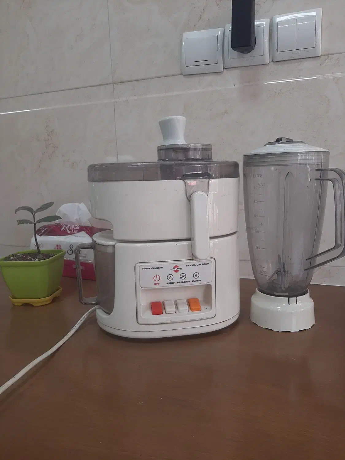 آبمیوه گیری و مخلوط کن پارس خزر|آبمیوه‌گیر و آب‌مرکبات‌گیر|گلستان (تهران), |دیوار