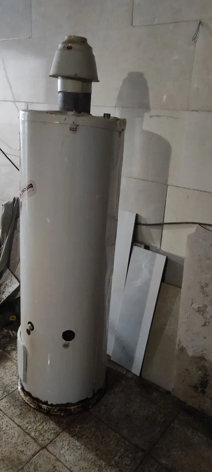 ابگرمکن سالم کویر|آبگرمکن، پکیج، شوفاژ|قم, باغ اشرافی|دیوار