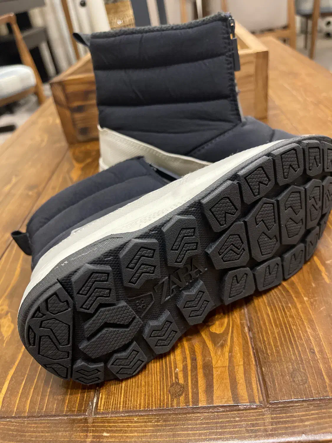 بوت اورجینال Zara سایز ۳۳|کفش و لباس بچه|تهران, بهار|دیوار