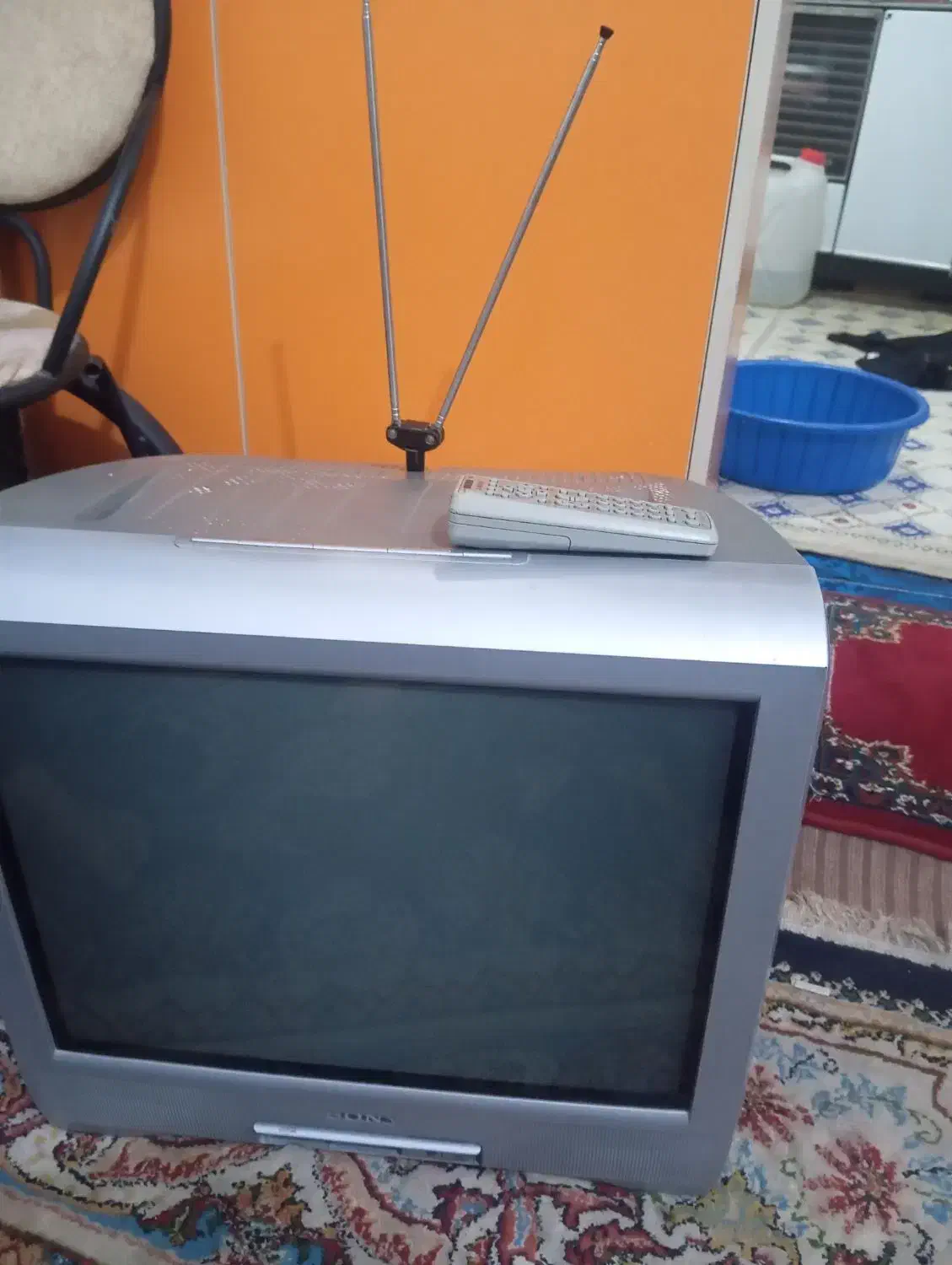 تلویزیون|تلویزیون و پروژکتور|کاشان, کلنگه|دیوار