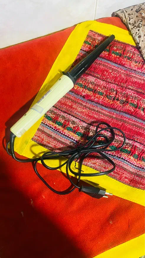 ۳عدد اتو|آرایشگاه و سالن‌های زیبایی|سقز, |دیوار