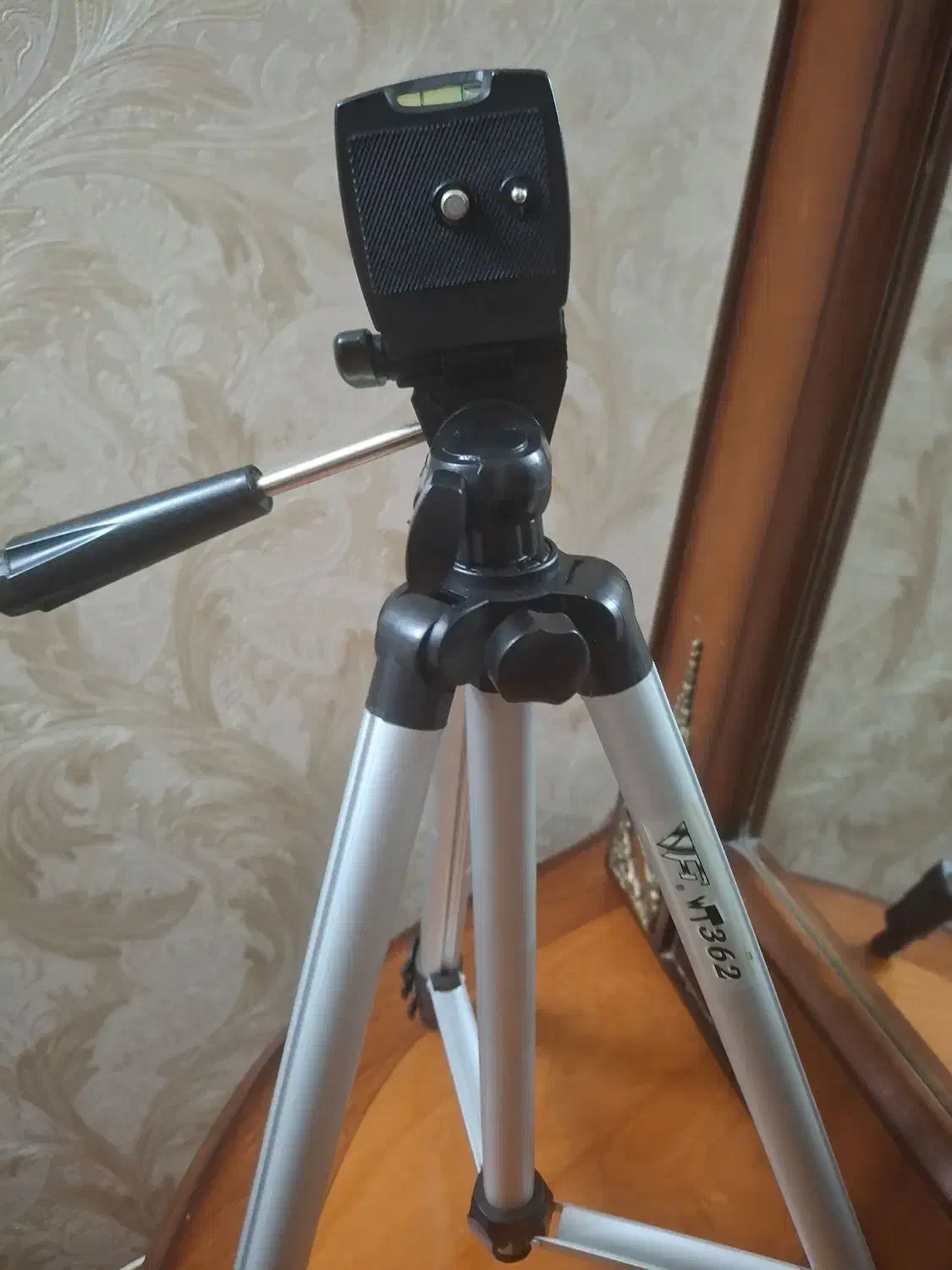 1 عدد پایه دوربین مخصوص عکاسی های حرفه ایی و تخصصی|دوربین عکاسی و فیلم‌برداری|مشهد, شهید فرامرز عباسی|دیوار