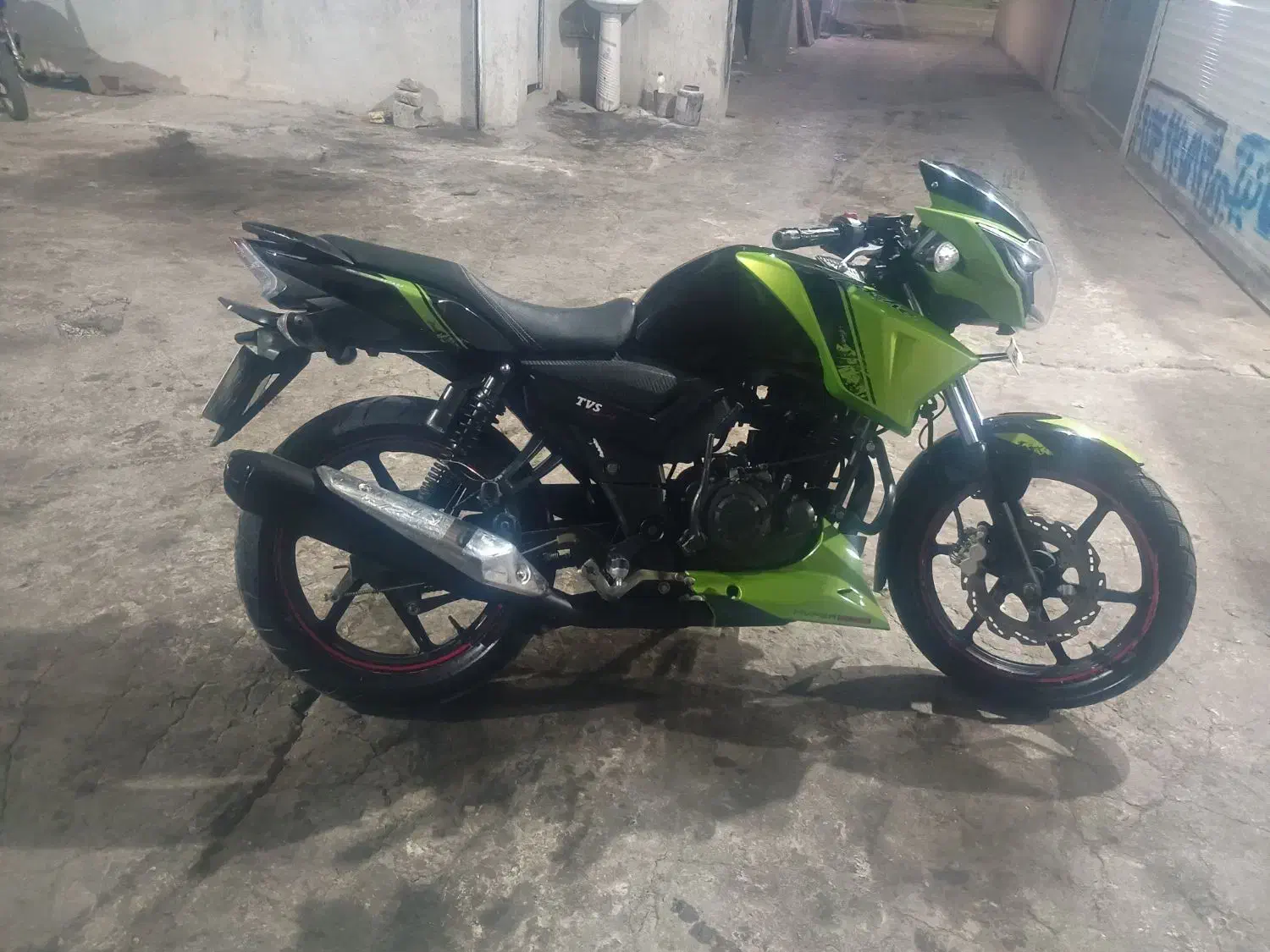 آپاچی مدل ۹۵ بیمه کامل در حد صفر|موتورسیکلت|آشخانه, |دیوار