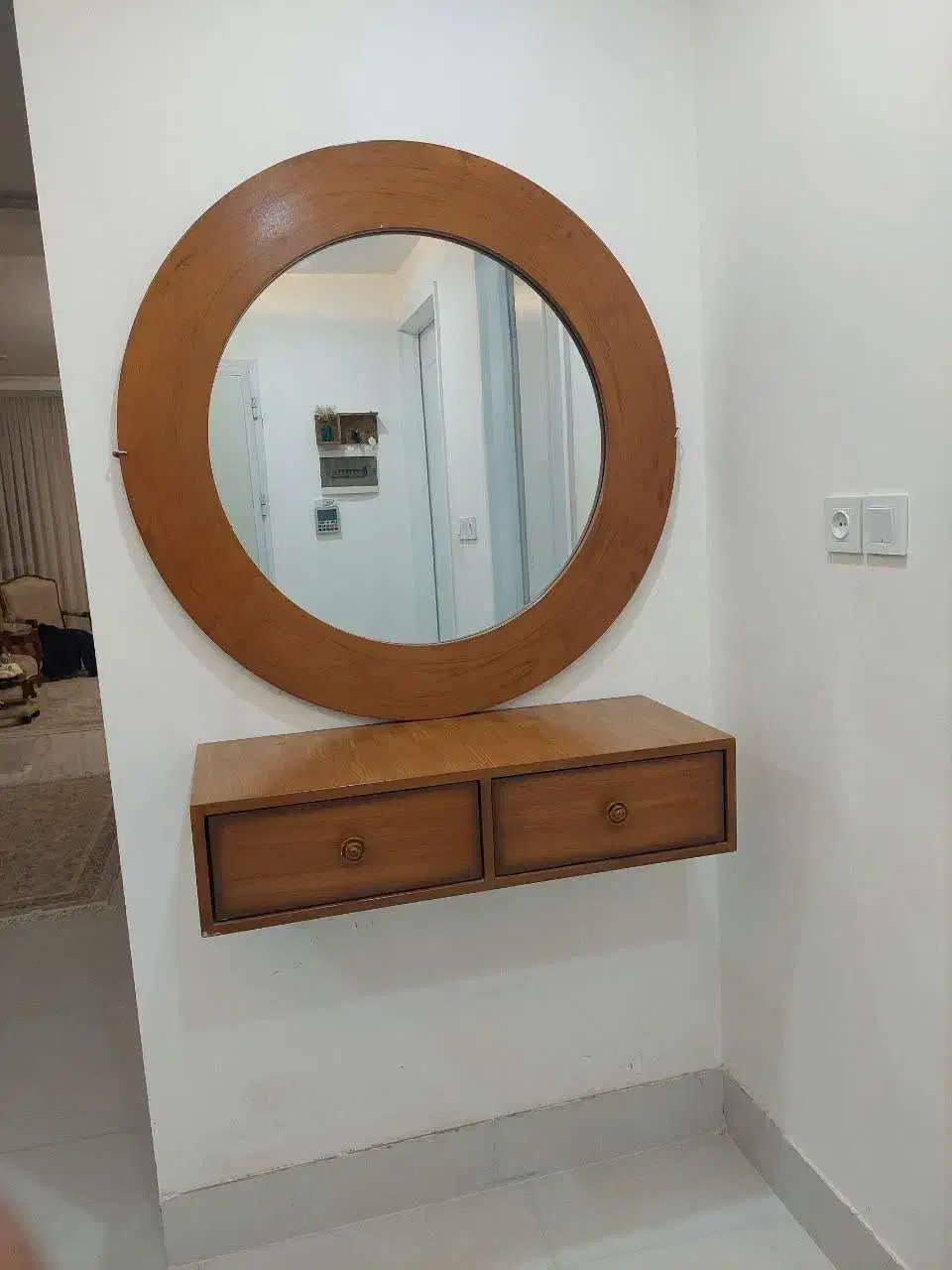 آینه گرد شیک|آینه|مشهد, تربیت (صدف)|دیوار