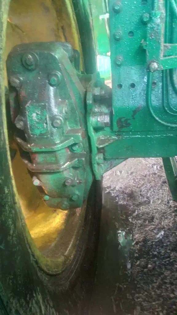 کمباین۸۴ برزیل|خودرو سنگین|مرودشت, نقش رستم|دیوار