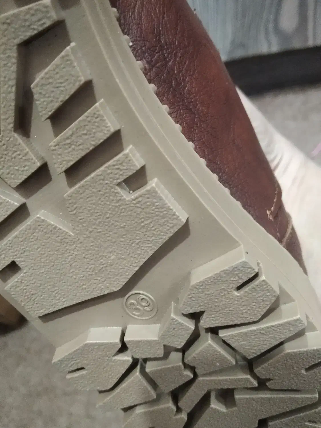 کفش|کیف، کفش، کمربند|دزفول, |دیوار