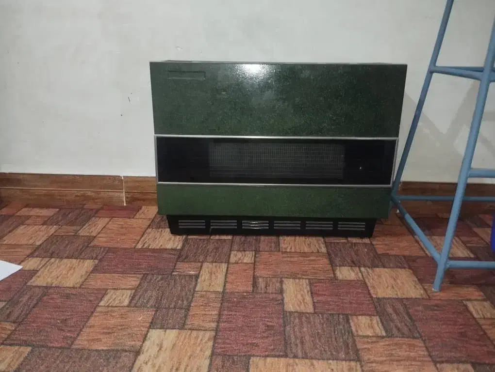 یک عدد بخاری|بخاری، هیتر، شومینه|لنده, |دیوار