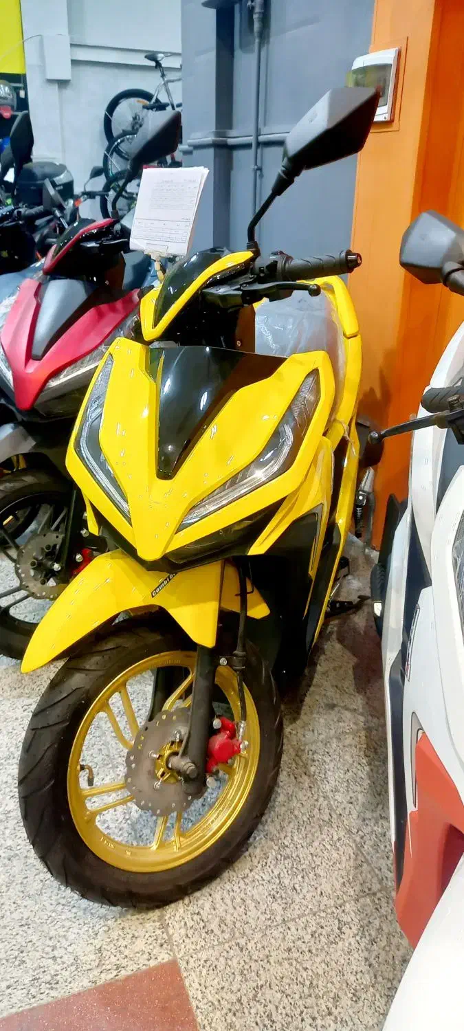 موتور طرح کلیک زرد خوشگل قناری|موتورسیکلت|قزوین, |دیوار