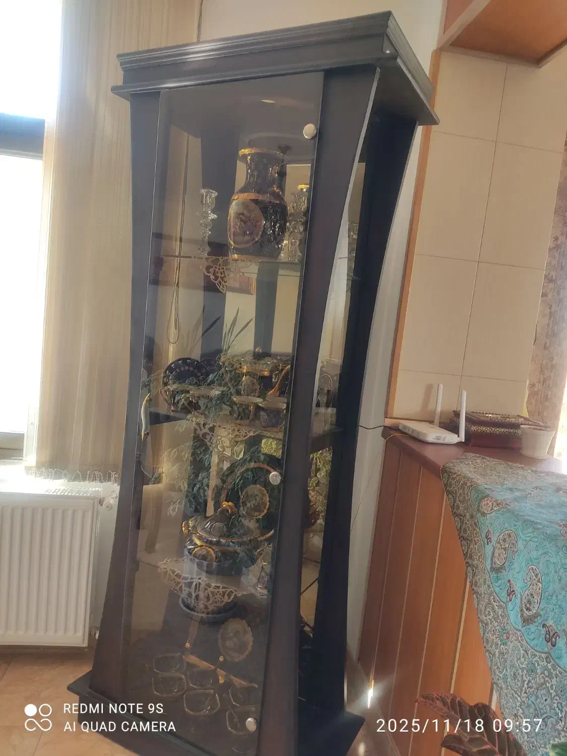 بوفه چوب راش قهوه ای تیره|بوفه، ویترین، کنسول|شهرکرد, |دیوار