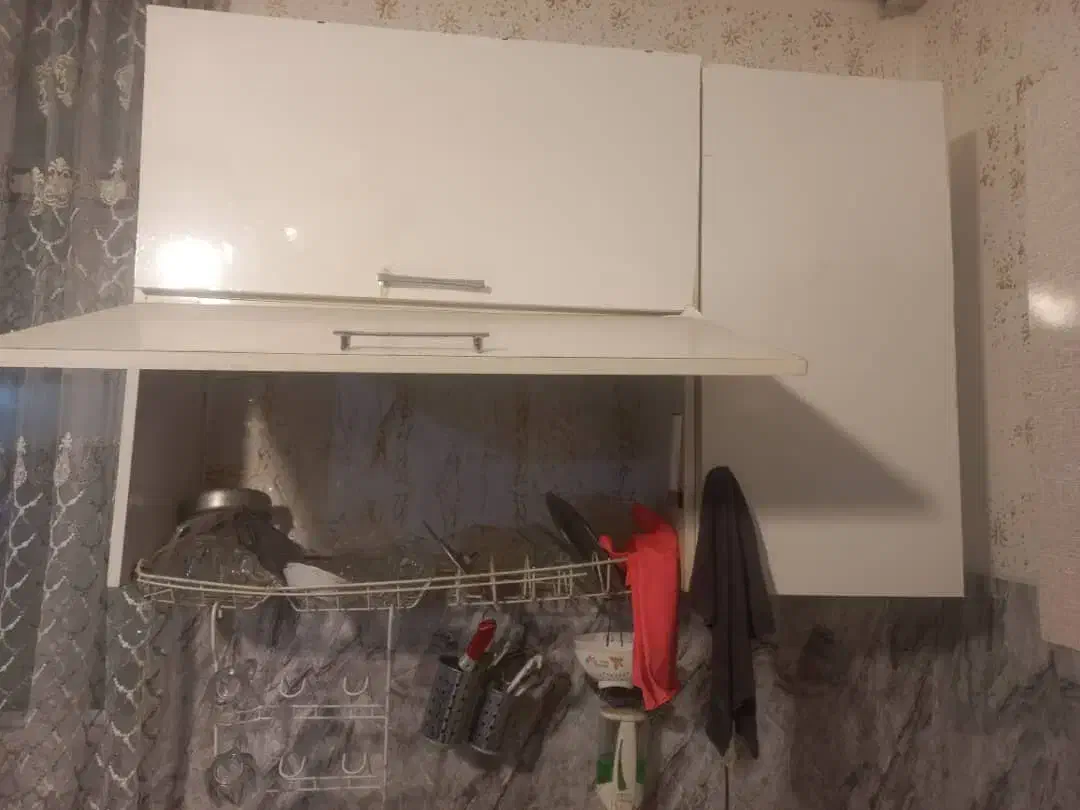 ۸ متر کابینت کابینت بدنه فلزی در چوب|مصالح و تجهیزات ساختمان|رباط‌کریم, رباط‌کریم|دیوار