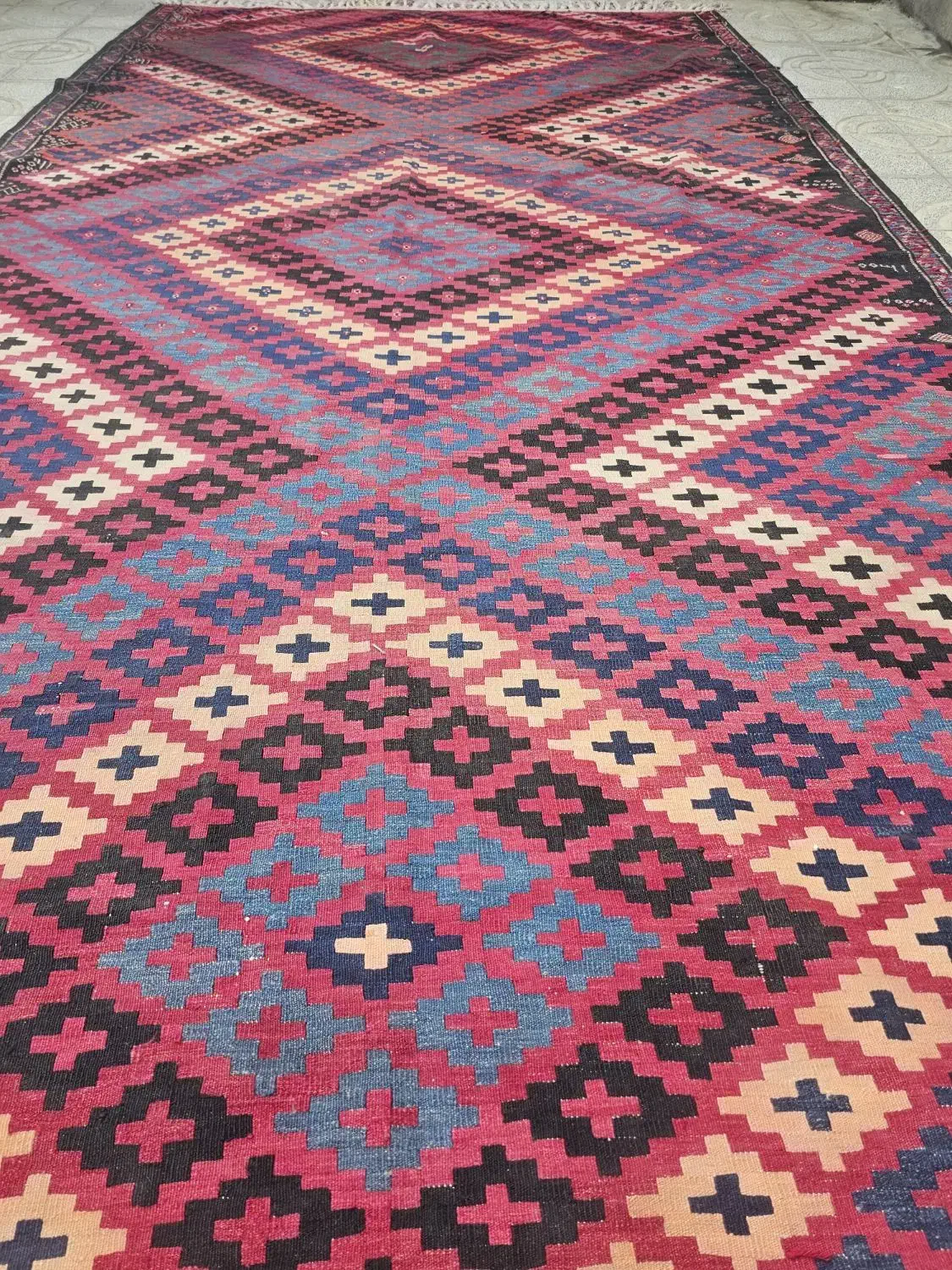 گلیم دستباف ۵۰ ساله خالص قدیمی سالم تمیزبدون پارگی|گلیم، جاجیم، گبه|تهران, علیآباد|دیوار