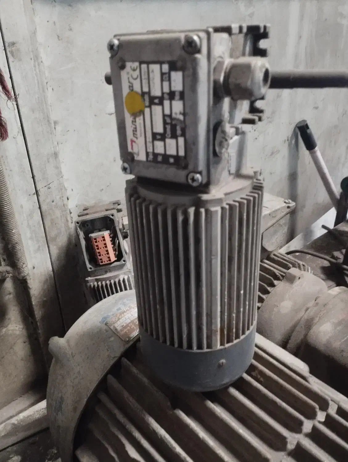 آلومینیوم بر  .دینام تکفاز 3فاز|ابزارآلات|سنندج, |دیوار