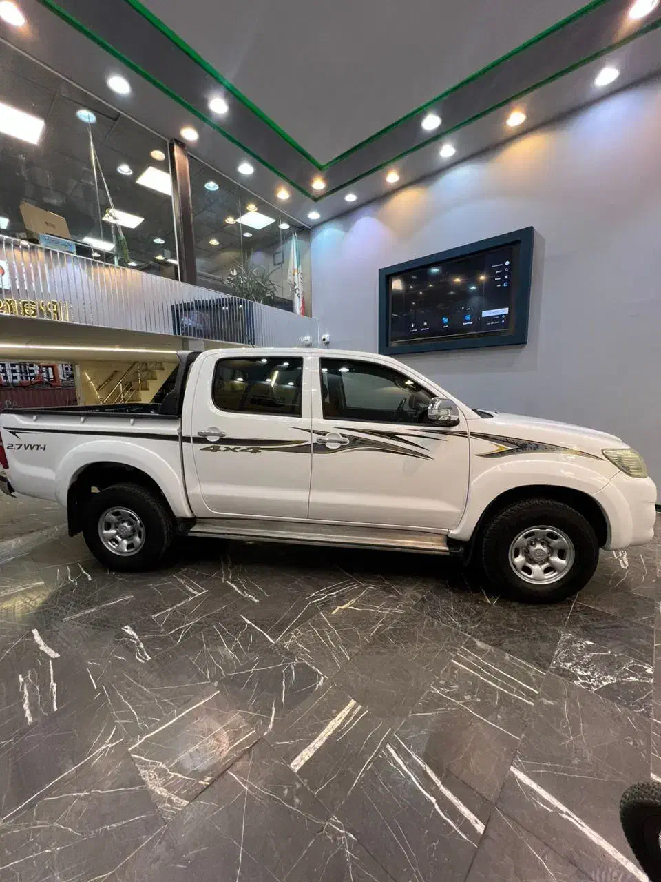 تویوتا هایلوکس تمیز به قیمت|خودرو سواری و وانت|تهران, نعمت‌آباد|دیوار