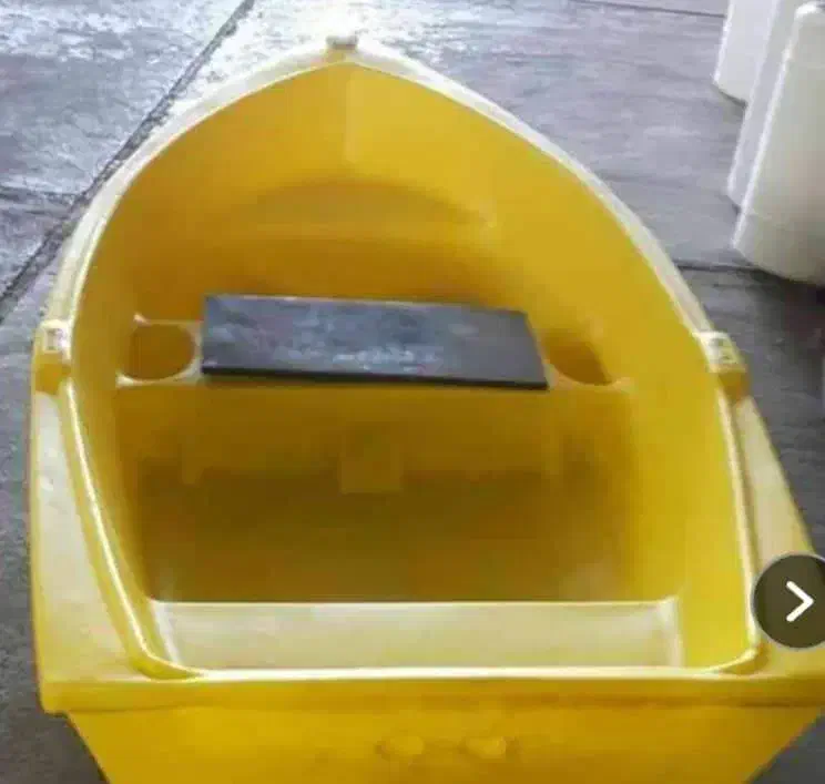 فروش قایق پلی اتیلن جهار نفره|قایق و سایر وسایل نقلیه|درگهان, |دیوار