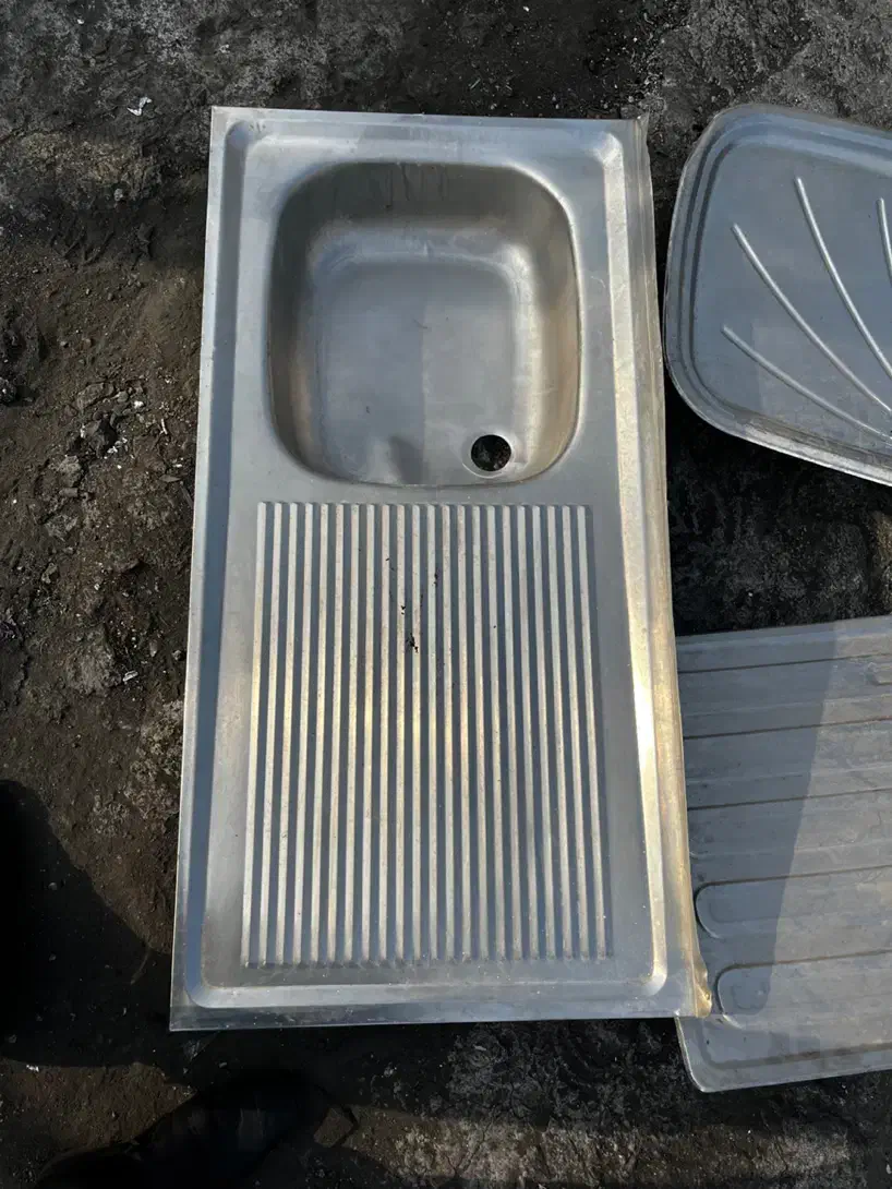 روشویی و سینک آشپزخانه بهمراه شیر و آینه|لوازم سرویس بهداشتی|بندر انزلی, چهارفریضه|دیوار