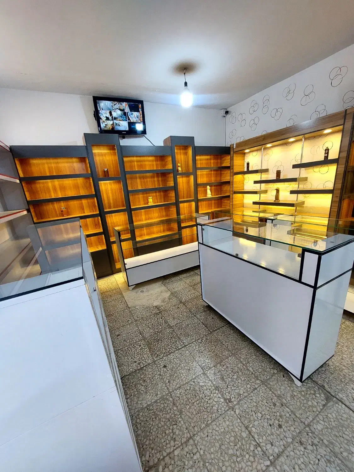 قفسه دخانیاتm3ویترین داروخانهj6دکور ز بوتیکki7رگال|فروشگاه و مغازه|تهران, حسن‌آباد|دیوار