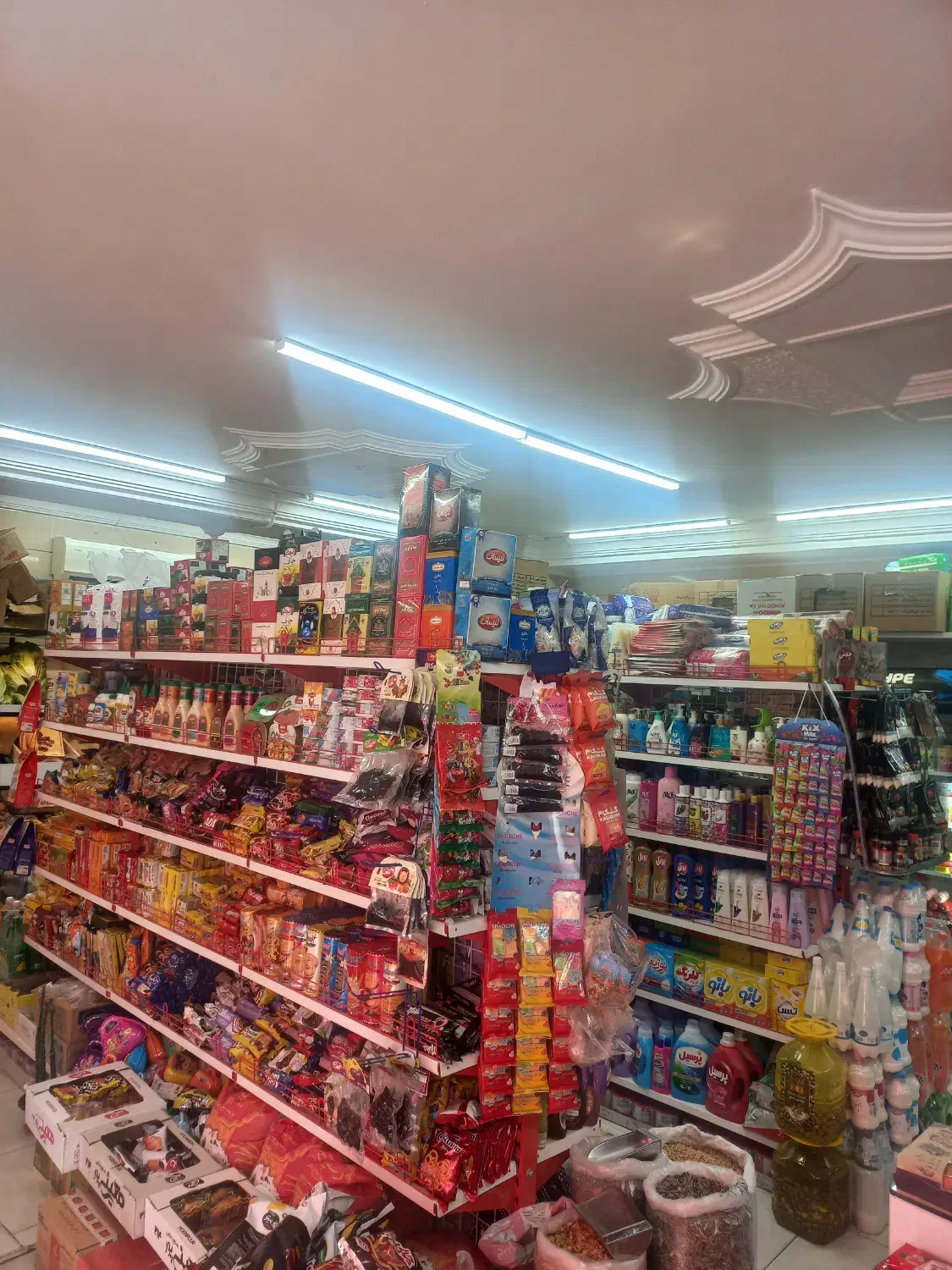 کار در هایپرمارکت|استخدام خدمات فروشگاه و رستوران|دامغان, |دیوار