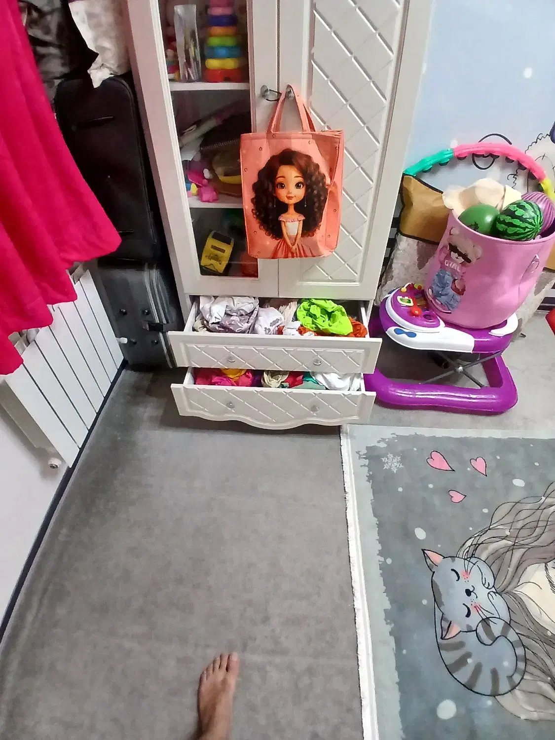 کمد بچه و سرسره|اسباب و اثاث بچه|کهریزک, |دیوار