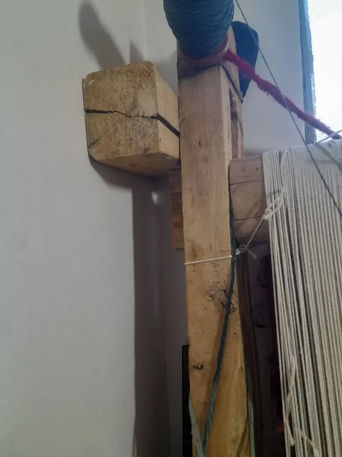 دار قالی دزگاه|فرش|مراغه, |دیوار