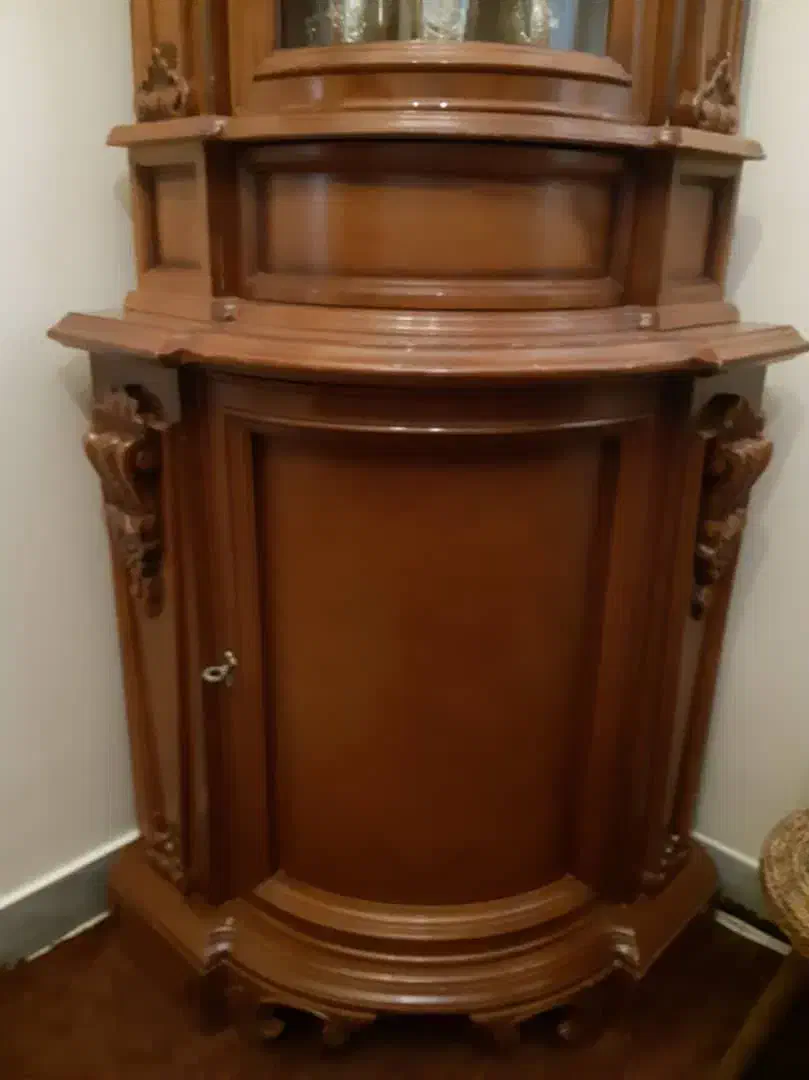 بوفه ویترین دار از چوب گردو با منبت کاری|بوفه، ویترین، کنسول|ری, علایین|دیوار