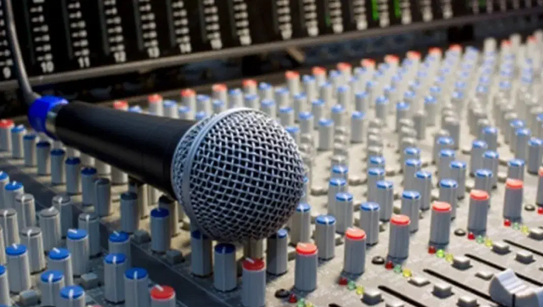 اجرای موسیقی پاپ سنتی زنده مراسم شادی و ختم و عزا|خدمات پذیرایی، مراسم|همدان, |دیوار