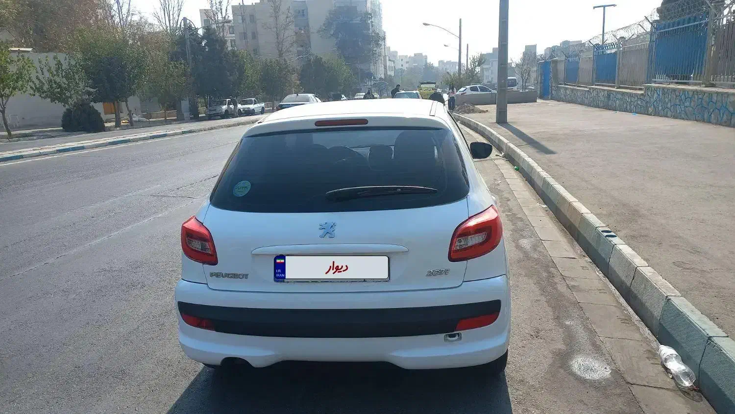 ۲۰۷ دنده مدل ۹۹ بدون رنگ|خودرو سواری و وانت|تهران, فلسطین (میدان انقلاب)|دیوار