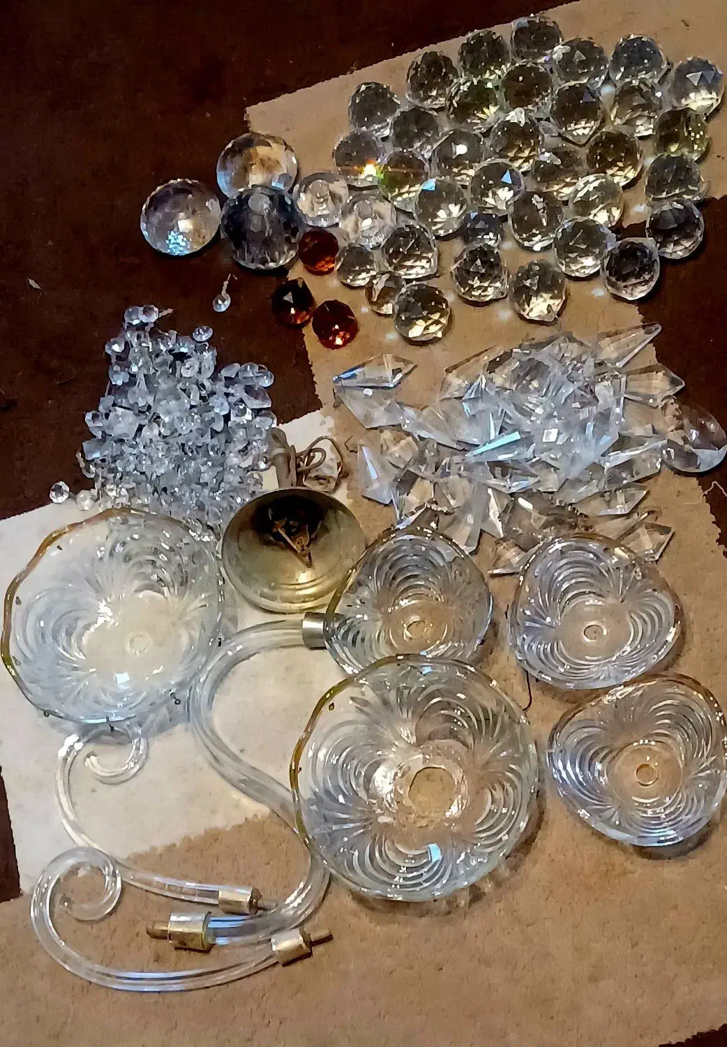 لوازم لوستر قدیمی|لوستر و چراغ آویز|اسلام‌شهر, شهرک طالقانی|دیوار