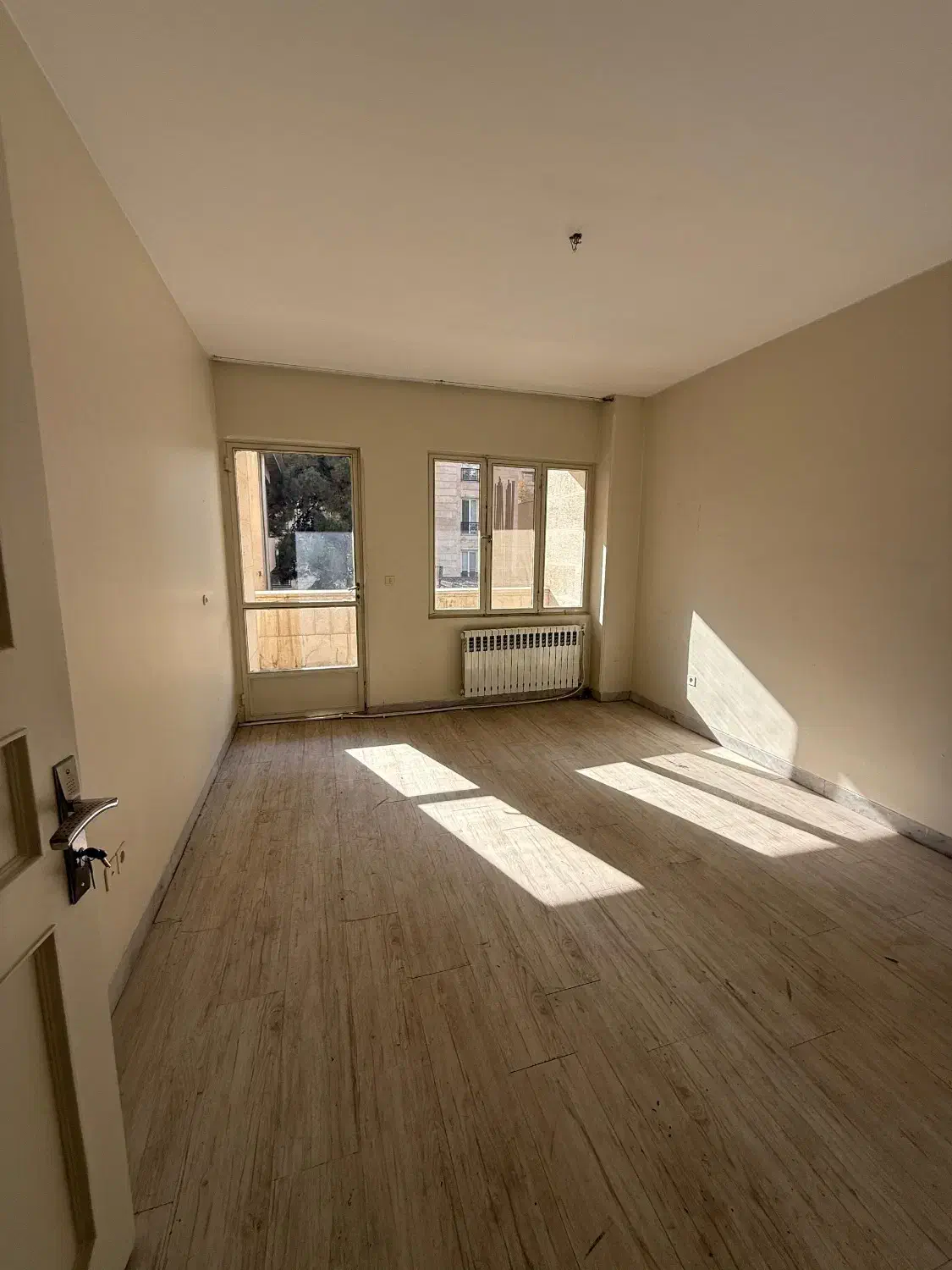 ۱۷۵ متر زعفرانیه . تراس بزرگ . قابلیت بازسازی|فروش آپارتمان|تهران, زعفرانیه|دیوار